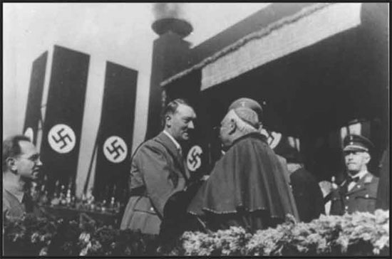 Católico Hitler con Cardinal Católico