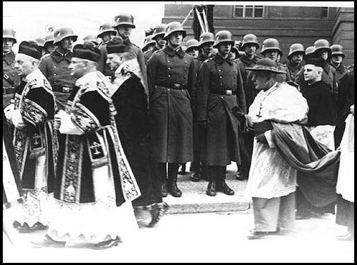 Cardinal Católico Bertram y Nazis